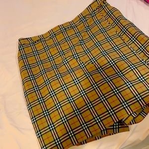 Burberry Women’s Golf Skort. Size 12